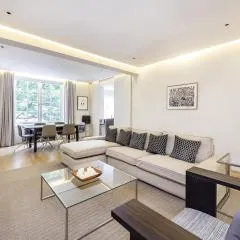 2 Bed, 2 Bath in Mayfair, Garden view