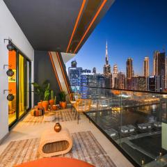 Luxurious One Bed Near Dubai Mall with Burj and Canal View