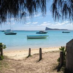 Beach Access - Cozy Aircon Apartments - Lagunala - Mauritius