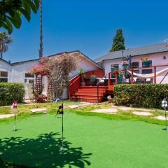Ultimate Escape! Huge Yard Parking Walk to Beach