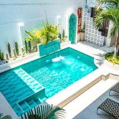 Casana Rosa Hotel