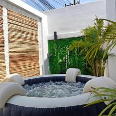 Modern Villa with Big Jacuzzi Lets Relax at City LRP4