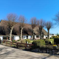 Huber - gemütliche FeWo mit Terrasse und Garten auf dem Lande