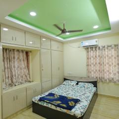 Bhakti Bliss Homestay - 2BHK modern Apartment with AC, Wifi and Android TV