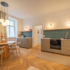 josef's home I Violette