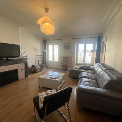 Le Central Victoria VII - Central district - Stanislas - Train station