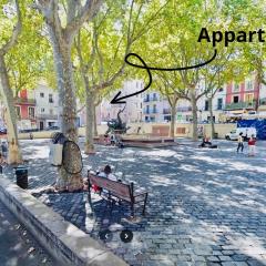 Joli appart climatisé sur Place de la Mairie