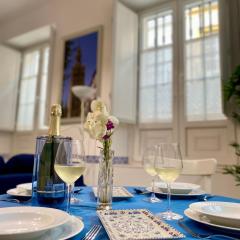 Aires de Sevilla by GOCCELI - Luxurious Apartment City Center FREE PARKING