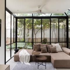 Luxury Beachside Duplex - Garden - Suite - Parking