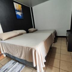 muy centrico, cerca de las embajadas de usa