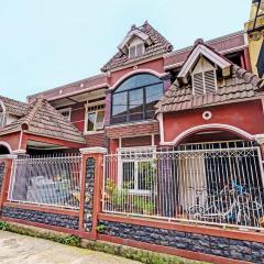 OYO Life 92546 Kost Merah Bojongsoang Syariah