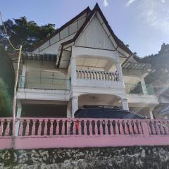 Hotel O Penginapan & Villa Sirait
