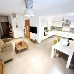 V86 - Sliema Balluta Old College Apt