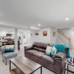 Modern & Updated Unit in Prime Location