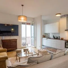Bright and scenic flat 7km from Bellagio downtown
