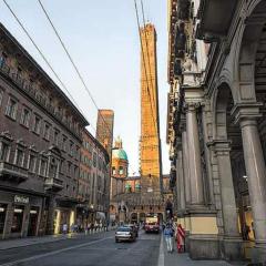 7 PIAZZA SANTO STEFANO Luxuryh - BOLOGNACENTRO DUOMO