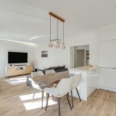 Flat w/ Balcony & Workspace by HostWise