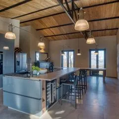 Tuscan Cozy Escape with View, Garden & Breakfast