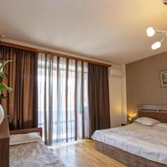 Seasons Boutique Hotel