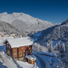 Homebase Tirol Mountain Lodge