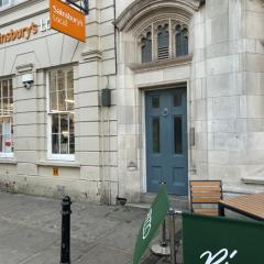Canterbury High Street Flat