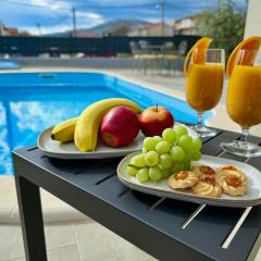 Moonlight Luxury Apartment with Private Pool