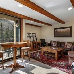 Centrally Located 3 Br In Lionshead Village W Pool, Walk To Lift!
