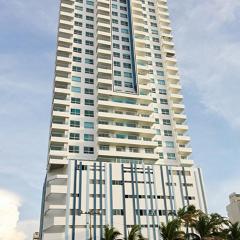 Apartamento en Edificio Palmetto Beach frente a la Playa
