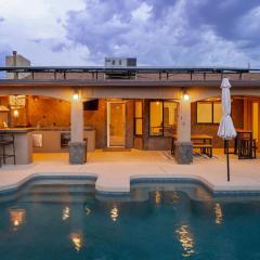 Champions Oasis Home - Near the Stadui2007m withPool & Grill