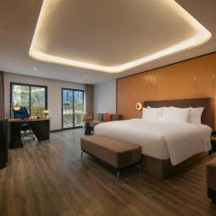 Aurora Oriental Hotel