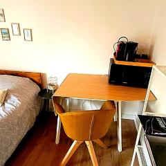 Chambre indépendante chez l'habitant à la campagne proche bordeaux et l'ange bleu