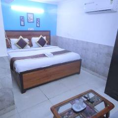 Prime Hotel - 2 Mins From Durgabai Deshmukh South Campus Metro