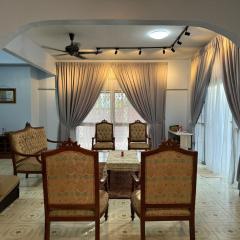 Azak Residence Homestay