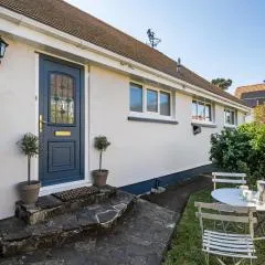 Spacious one bed apartment in a quiet leafy close.