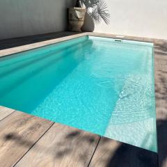 Villa familiale avec piscine en bord de garrigue