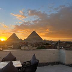 The Sphinx Of Pyramids INN