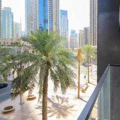 Modern 1BR in Downtown Near Burj Khalifa & Metro