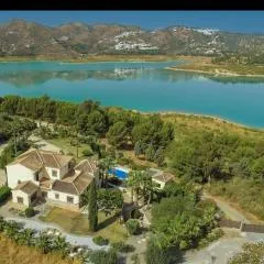 Exclusive Lakeside Villa with Private Pool & Total Privacy