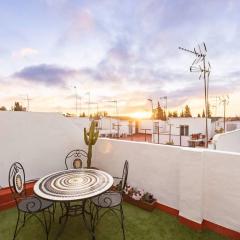 Casa 3 plantas con patio y Solárium privados