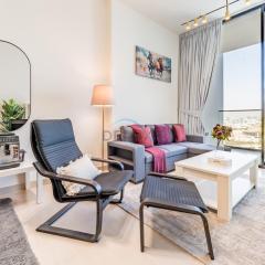 High-Rise 1BR with Community View and Large Balcony Near the Parks, Binghatti Amber, Jumeirah Village Circle by Deluxe Holiday Homes
