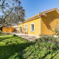 2 Bedroom Amazing Home In Noves
