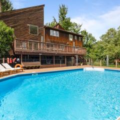 Upper Saddle River Resort w Pool, Hot Tub & Lake