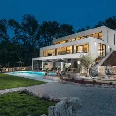 Awesome Home In Zminj With Wifi