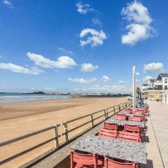 Stunning Apartment In Saint-Gilles-Croix-De-