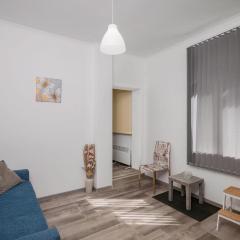 Central 1BD Next to Womens Market and Sofia's Gems by Flat Mаnаger