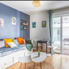 Studio with balcony in the heart of La Rochelle