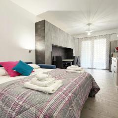 Pgs Immobiliare srls Le Logge 3 Monolocale ben accessoriato a pochi passi dal centro