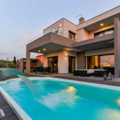 Villa Primavera for 8 people in Buje with private pool & pet friendly