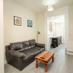 2 bed, FREE parking, SKY