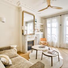 Aesthetic and Large T2 in the edge of Le Marais